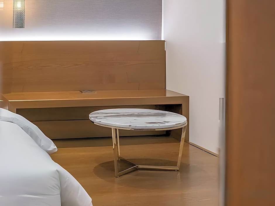 Stubborn Hotel