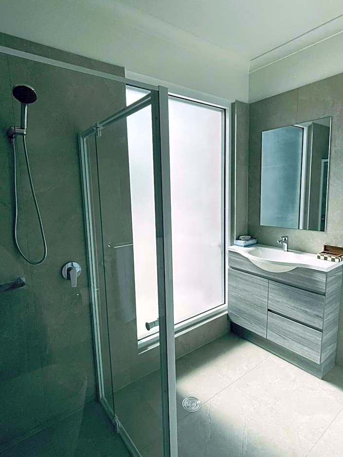 The Club Hotel Collie