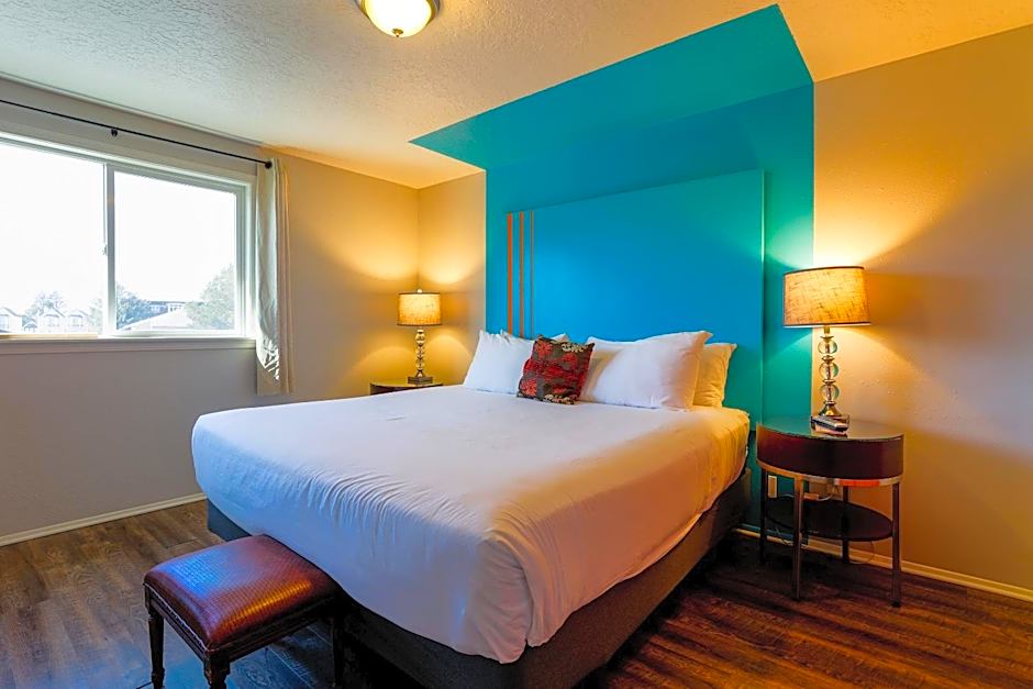 Coast River Inn by OYO Seaside