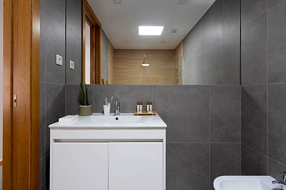 Abraços dos Avós - Casas de aldeia