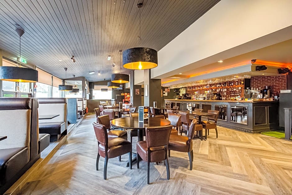 OYO Lomond Park Hotel