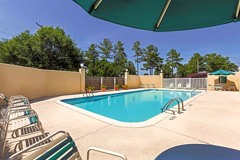La Quinta by Wyndham N Little Rock - McCain Mall