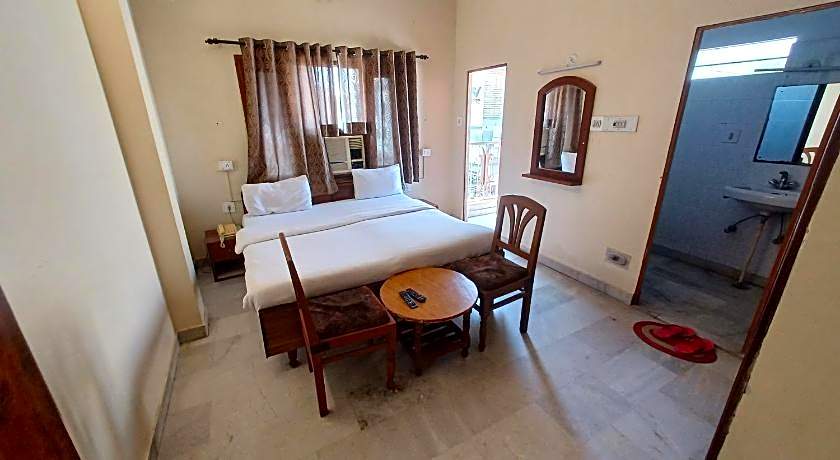Hotel Raghav Palace
