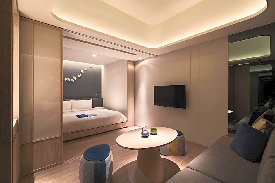 Photo 1 of 7 of Hollywood 1 Double Bed Suite