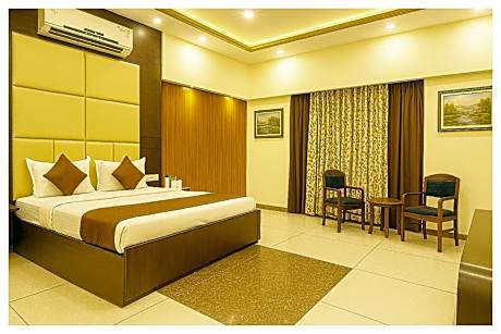 Goroomgo Planet 9 Puri - Near Sea Beach