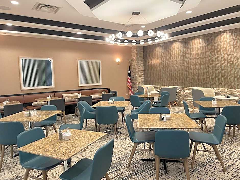 Holiday Inn Hotel & Suites Chicago Northwest - Elgin By IHG