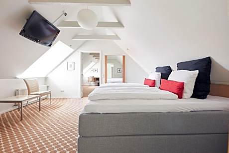 King Suite with Jacuzzi