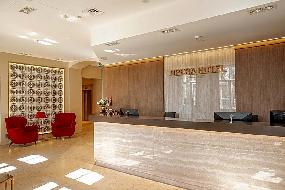 Opera Hotel