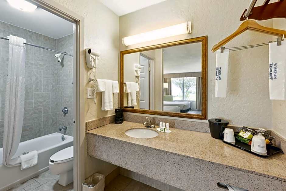 Ramada by Wyndham Houma