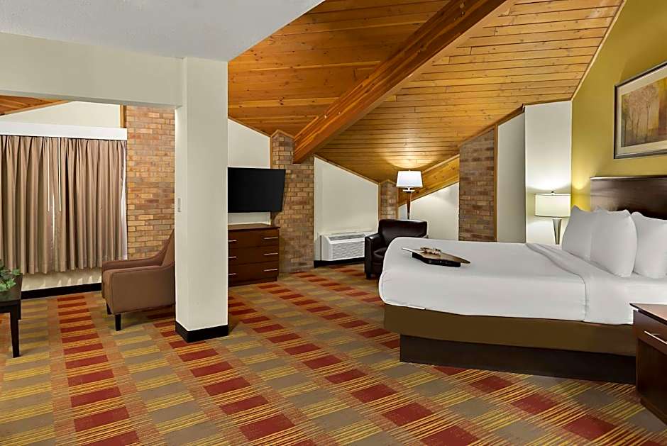 Best Western Lakewood Inn