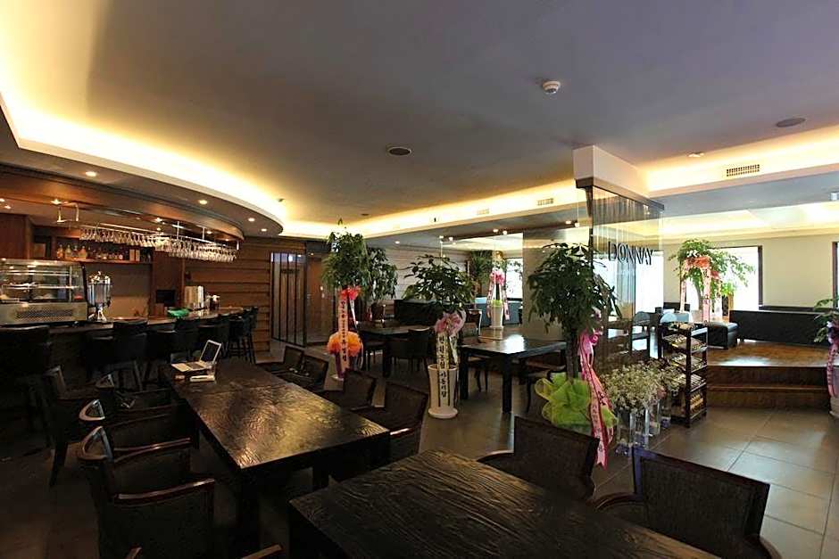 Ansan Seowon Tourist Hotel