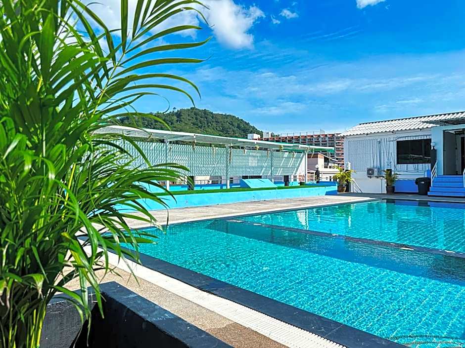 Hotel Baya Phuket - Rooftop Pool, Next to Food Market & Steps to Beach