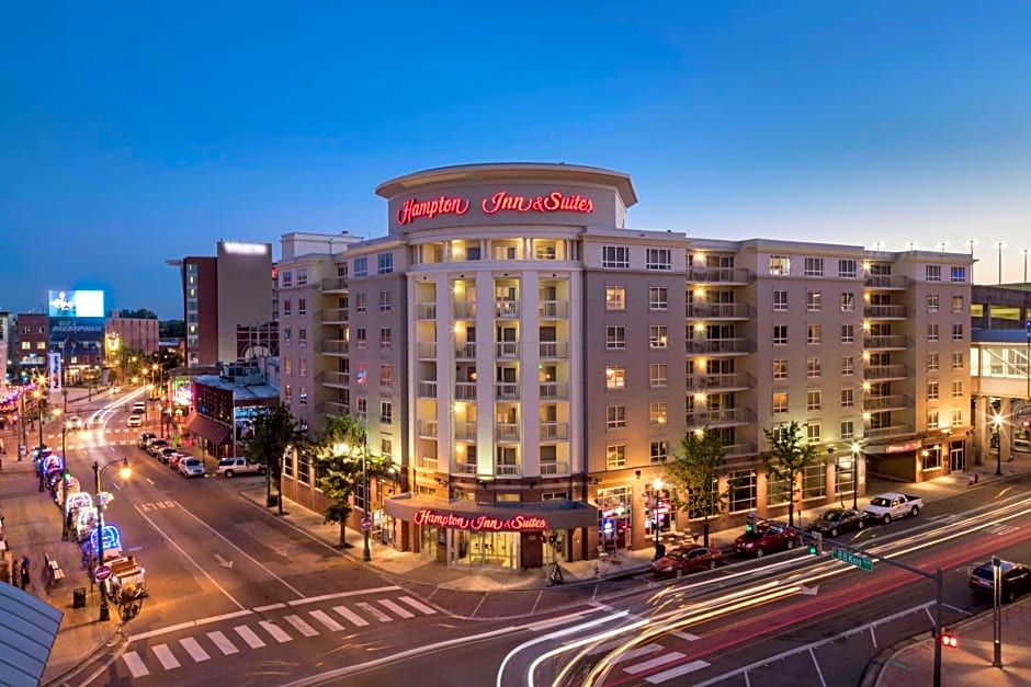 Hampton Inn By Hilton And Suites Memphis-Beale Street