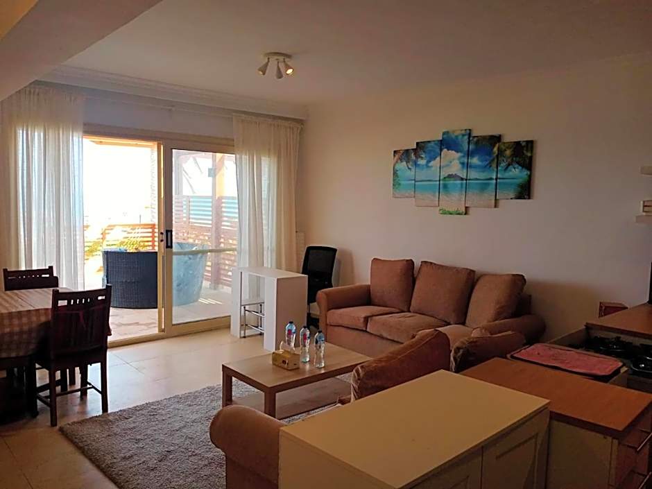 Breathtaking Luxury & Spacious FAMILY 2-Bed 1st Row Seaview at Stella SeaView Sokhna - Families Only