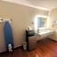 Casa Blanca Hotel & Suites Orange SR-55 Freeway, Near Honda Center, Chapman University, Disneyland