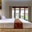 Azalea Homestay & Villa
