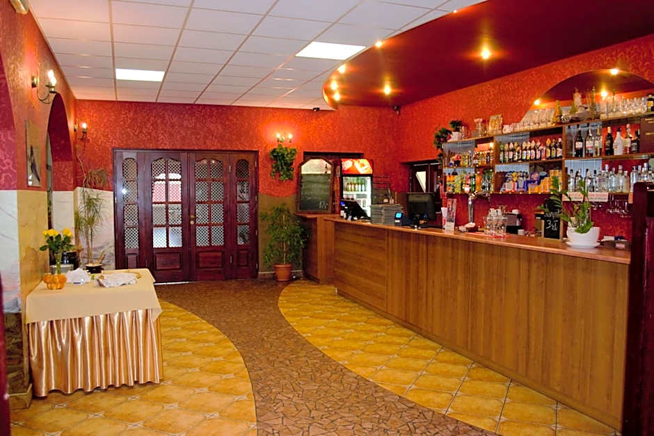 Hotel i Restauracja Jaskolka