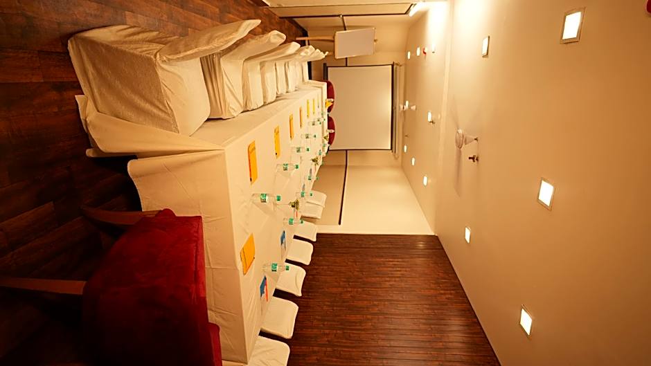 Africa Avenue GK - 1