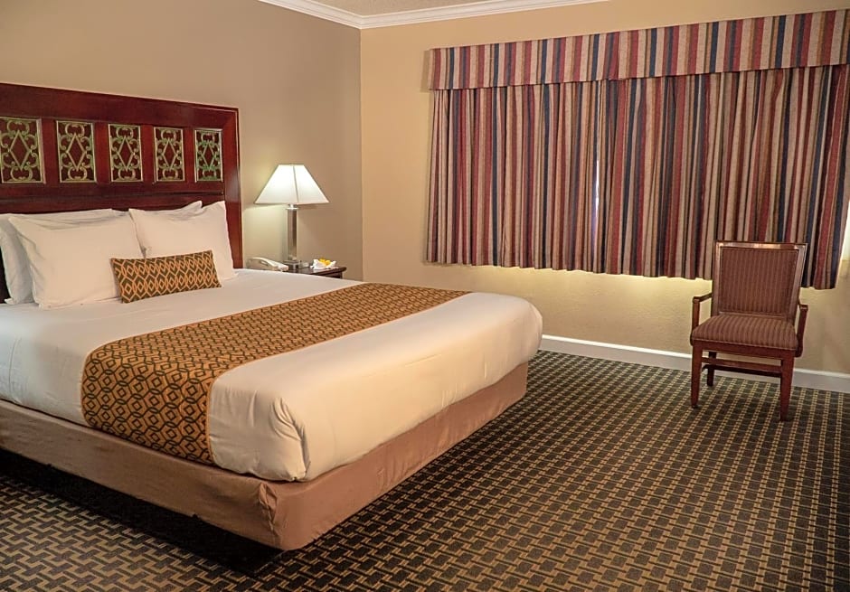 Sea Breeze Inn - San Simeon