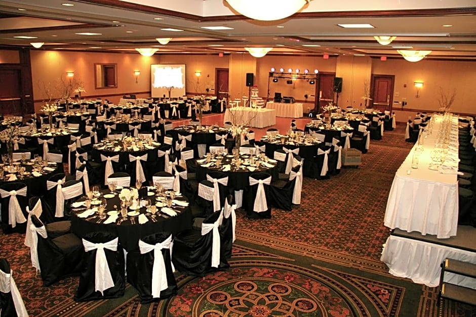 Hilton Garden Inn Milwaukee Northwest Conference Center