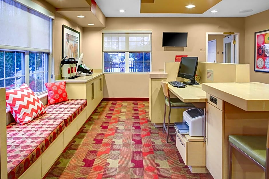 Mainstay Suites Columbus Worthington – Columbus, OH