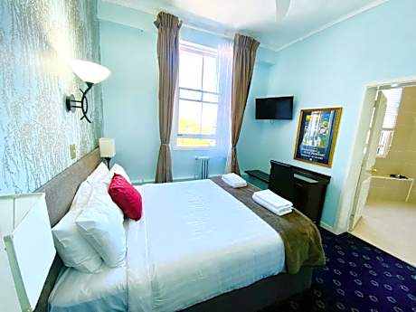 Queen Room with Sea View