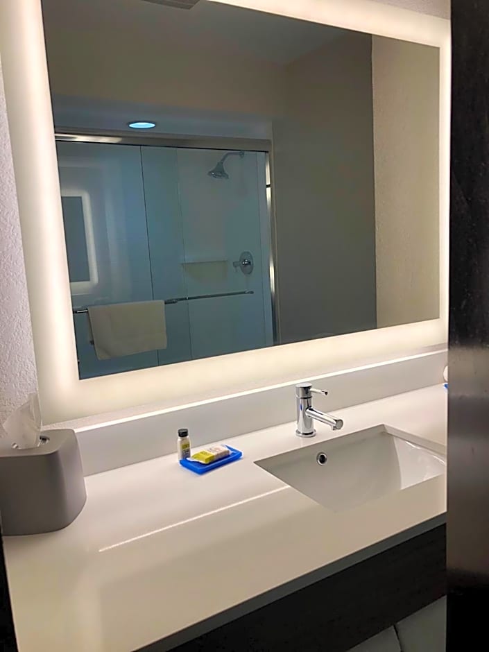 Holiday Inn Express Hotel & Suites Clewiston By IHG