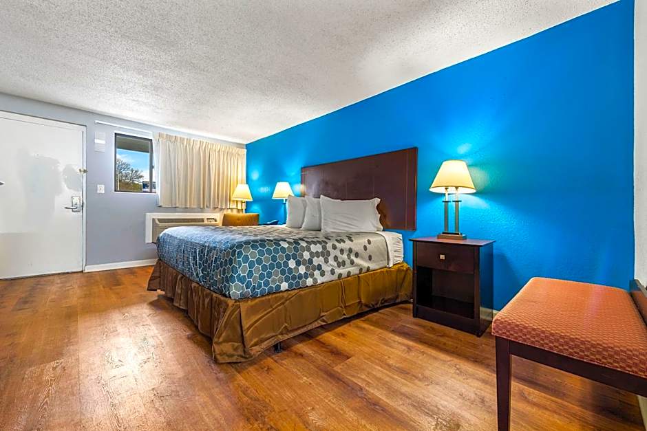 Super 8 by Wyndham Portsmouth - Norfolk