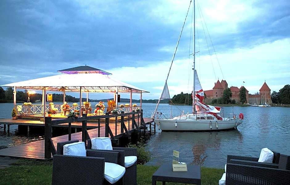 Apvalaus Stalo Klubas Gastro & SPA Hotel