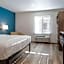 WoodSpring Suites Portland Vancouver