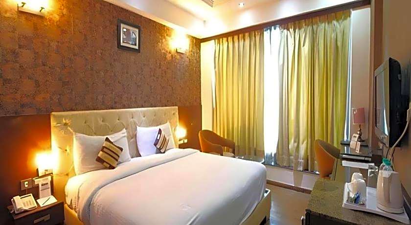 Hotel Signature Grand