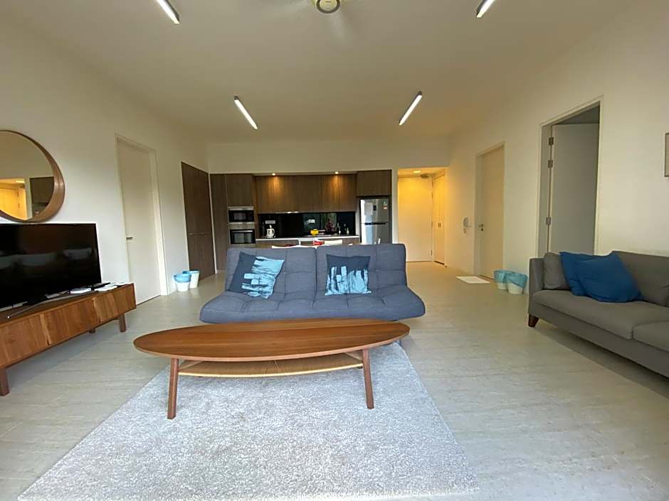 By The Sea Cozy Beachfront Home Side Seaview333A