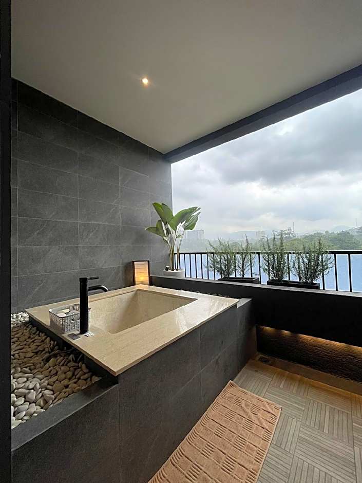 Mogami Ryokan Bandung – Bandung, KY