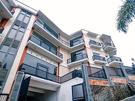 RedDoorz near Taman Rekreasi Selecta