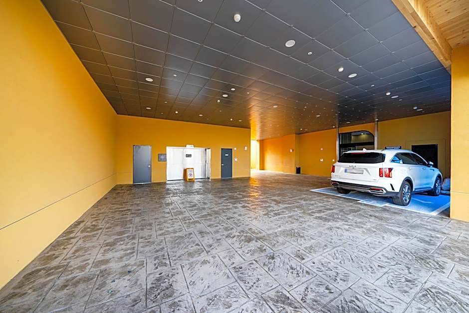 Hound Hotel Ulsan