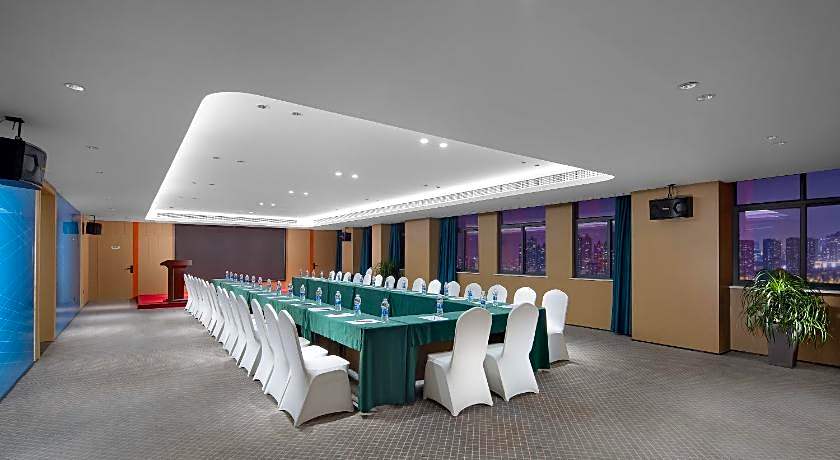 Holiday Inn Express Changsha South Railway Station By IHG