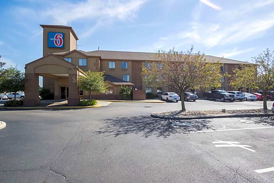 Motel 6-Indianapolis, IN - Airport