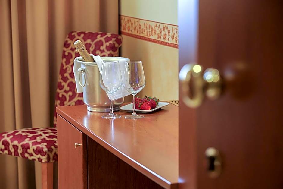Felix Hotel