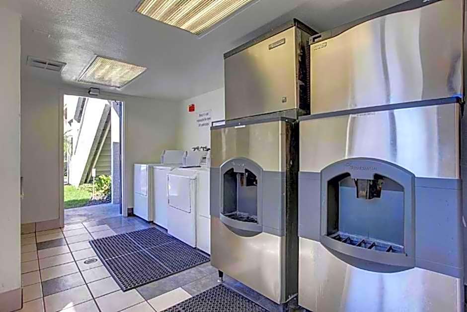 Studio 6 Bellflower CA Los Angeles