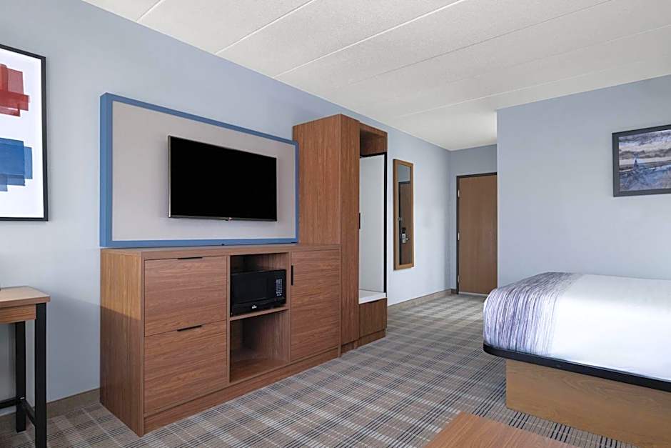AmericInn by Wyndham Baldwin