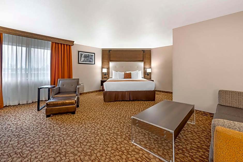 Best Western Plus Mill Creek Inn