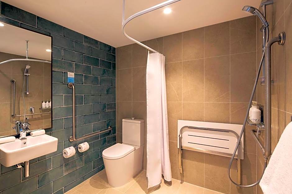 Holiday Inn Express And Suites Queenstown By IHG