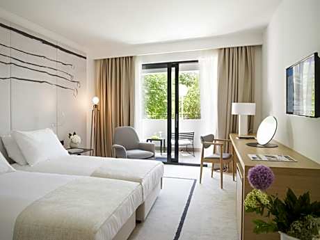 Classic Double Room with Balcony