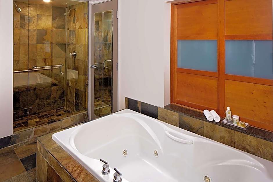Chrysalis Inn - Spa Bellingham Curio Collection by Hilton