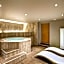 Royal Ours Blanc Boutique Hotel & Spa