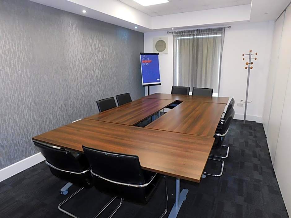 Holiday Inn Express Nuneaton By IHG