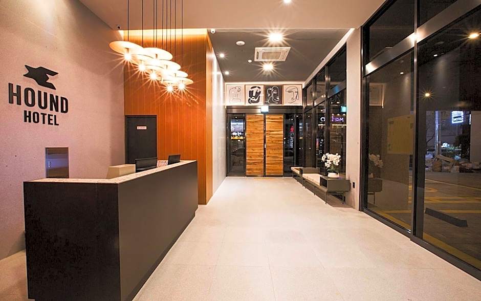 Hound Hotel Changwon - Jinhae Yongwon