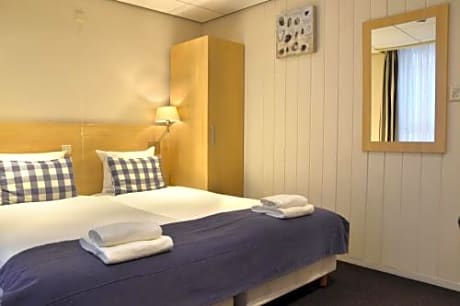 Double Room with Shower