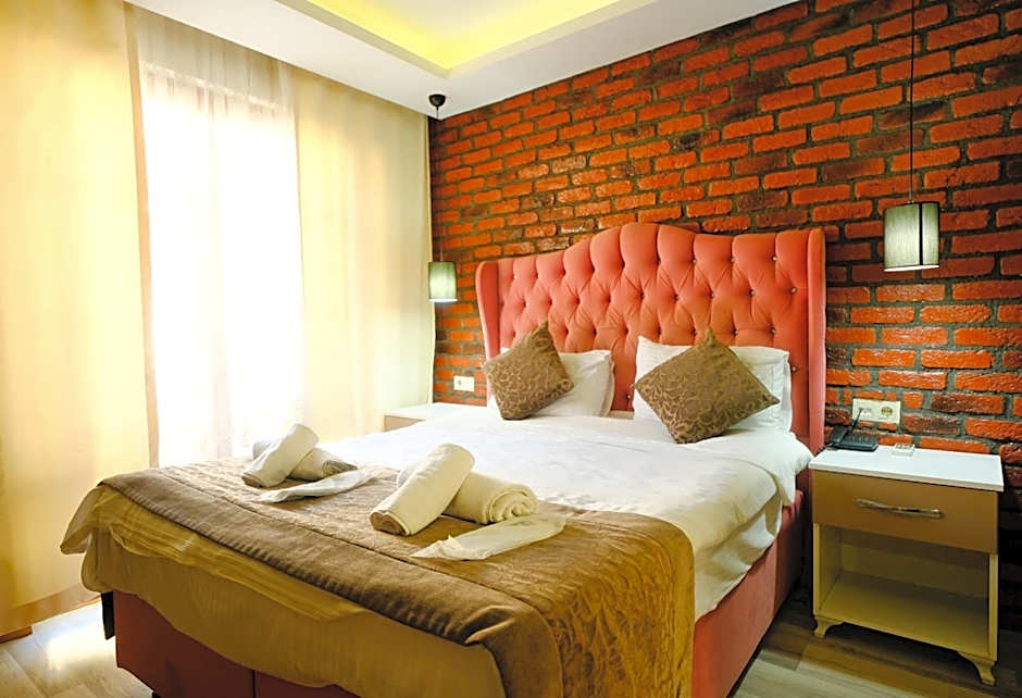 Taksim Celebi Suites