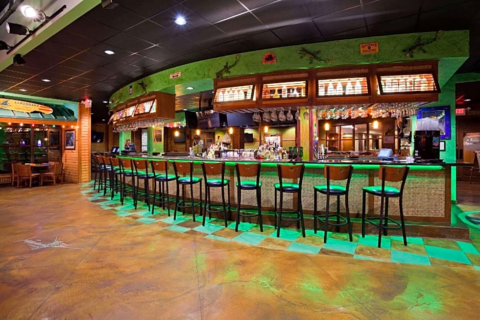 Radisson Hotel Milwaukee West – Wauwatosa, WI